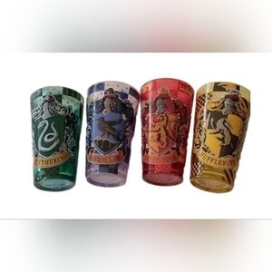 Harry Potter Hogwarts House Crests w/ Checkers 4-Pack Pint Glasses